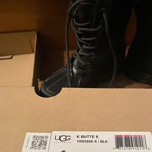Kids Ugg snow boots